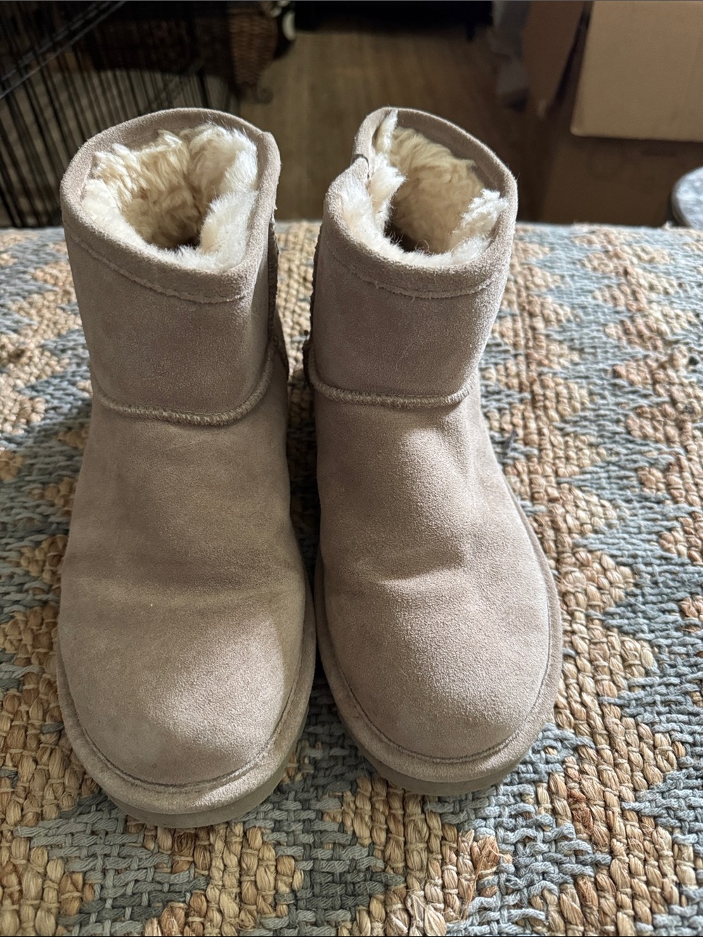 BearPaw Sheepskin Suede Ankle Boots 9